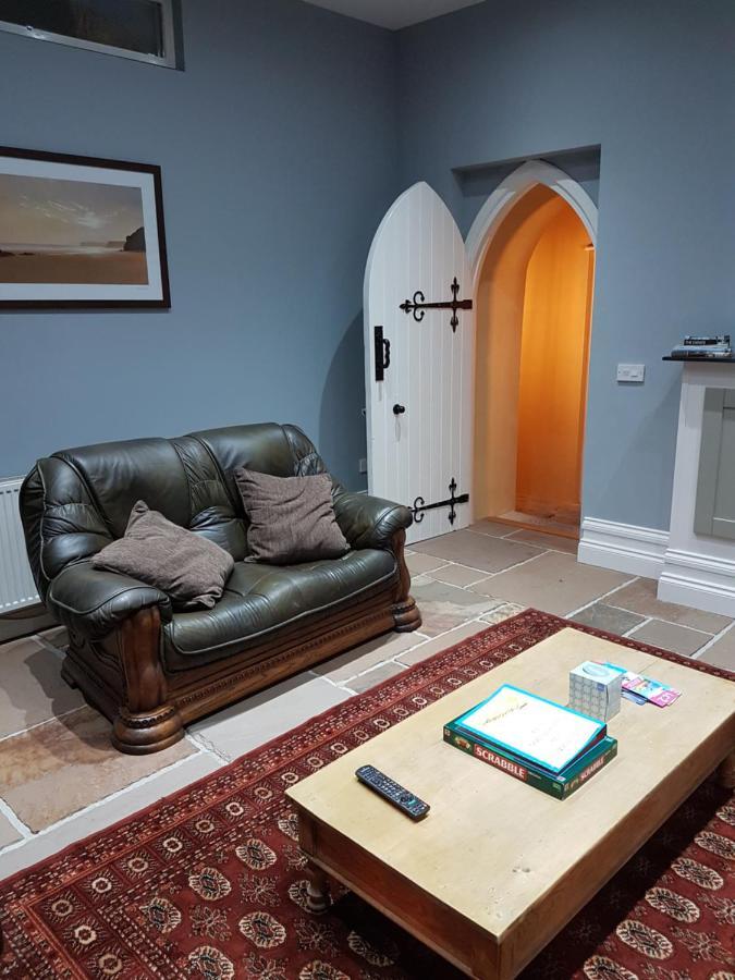 Renovated Church Close To The Beach Лланеллі Номер фото